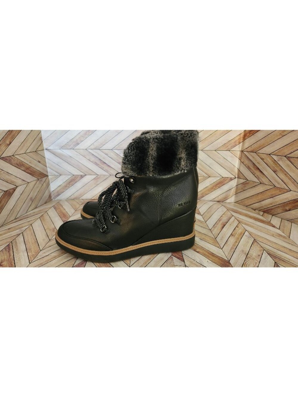 Women Dr. Scholls J Furry Black Faux Fur Wedge Bootie Boot Shoe Size 7.5 37.5